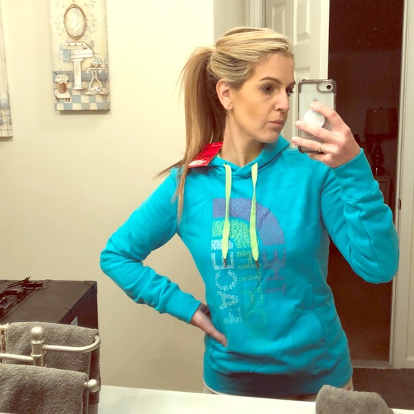 The North Face Tops - ✨The North Face woman’s Trivert pullover hoodie ✨